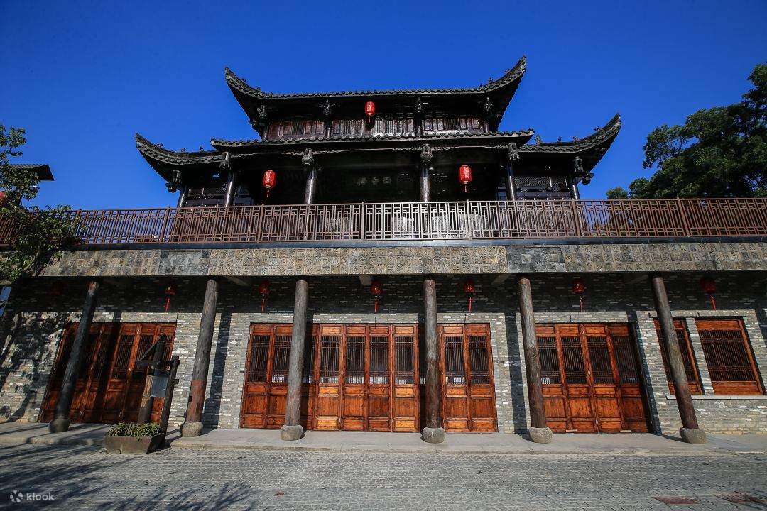 [Inside Gankeng Ancient Town/Directly reach Futian Port Line 10] Shenzhen OCT Gankeng Ancient Town - Nanxianglou Art Hotel Accommodation Package
